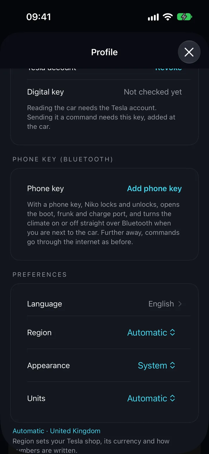 The Phone key card in Niko's Profile, explaining that Niko locks, unlocks and opens the car over Bluetooth when you are next to it, with an Add phone key button.