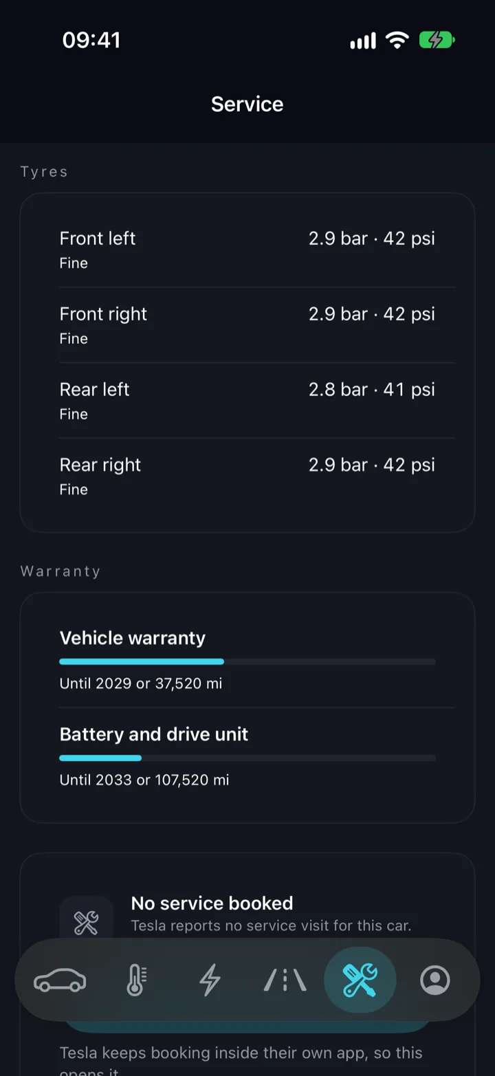 The Niko service screen with tyre pressures and warranty dates.